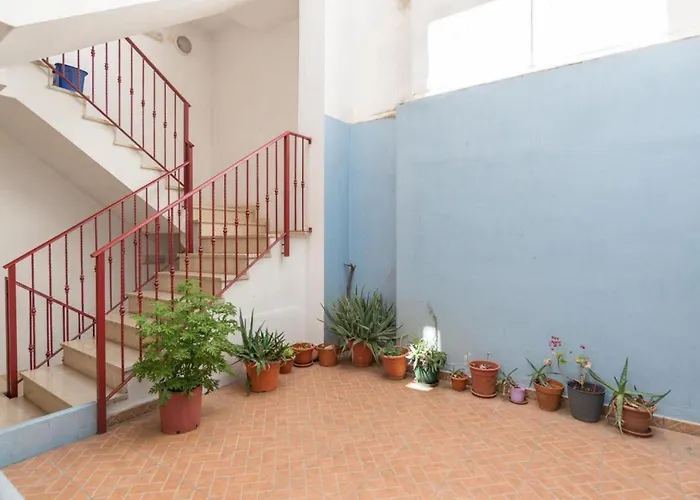 Holidays2Malaga Ventura Apartment Close Old Town
